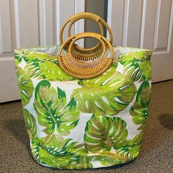 Shiraleah Beach Tote Bag in Like New Condition