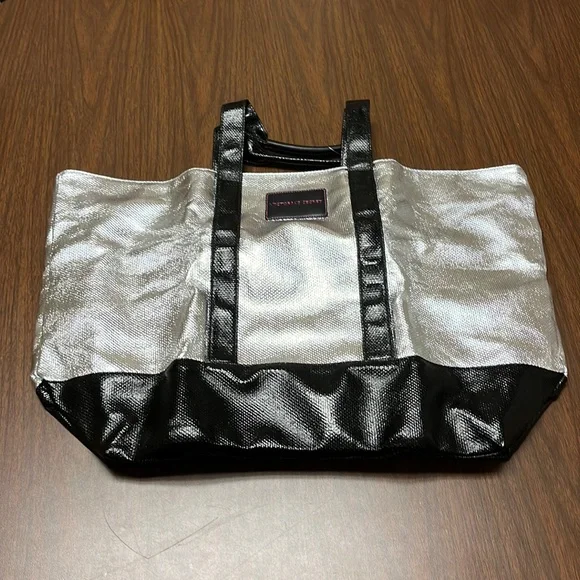 Victoria’s Secret large tote, NWOT‎
