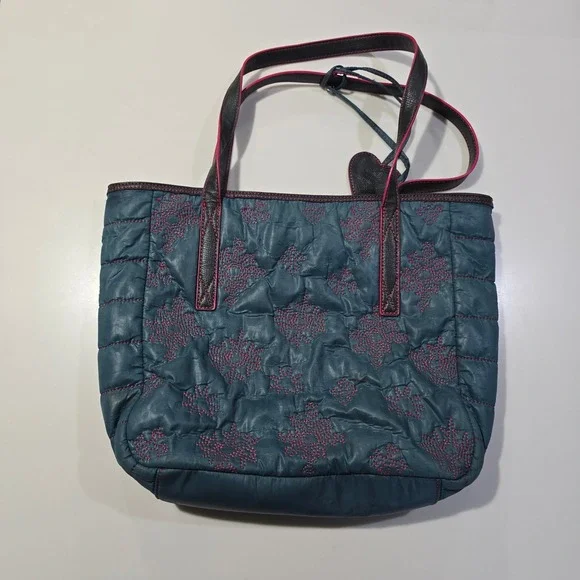 Princess Vera Wang Teal Quilted Tote Bag Pink Snowflake Embroidery Heart Lining