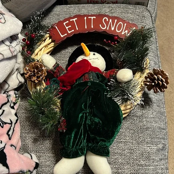 “Let It Snow” Wreath