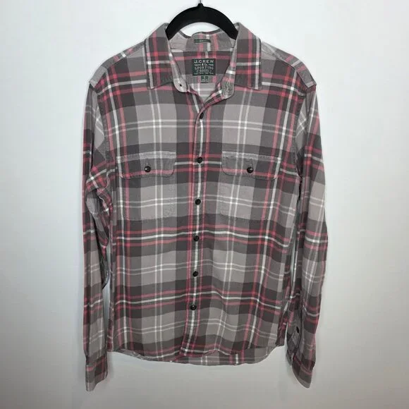 J. Crew Button Up Mens Small‎