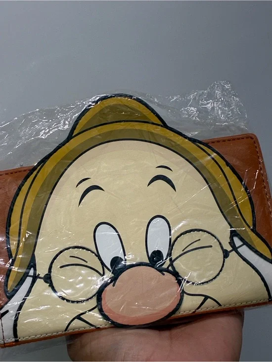 Loungefly Doc Snow White seven dwarves wallet