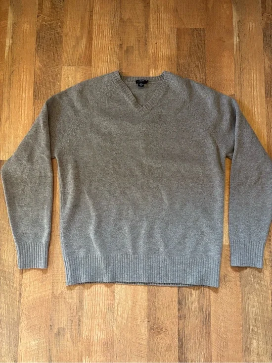 Classic Men's V-Neck Sweater 100% Lambswool - Gray/Beige