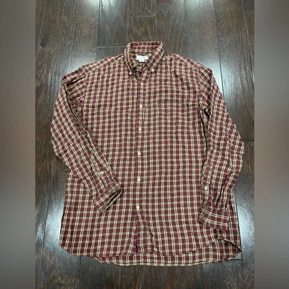 J CREW Men Red Flannel Button Up Shirt Size Small  Classic Long Sleeve Plaid