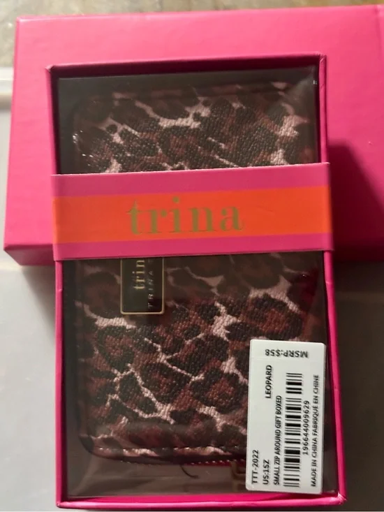 Trina Turk Leopard Print Zip-Around Phone Wallet - Brown & Tan