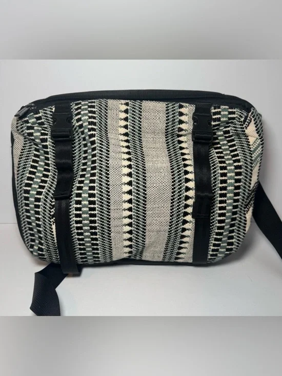 Ethnotek Somanya Sling 13 - India 10 Artisan Hand-Woven Tablet Bag