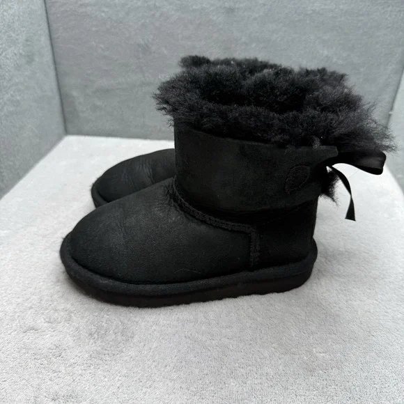 UGG Mini Bailey Bow II Boots Toddler Girls Size 10 Black Sheepskin 1017397T