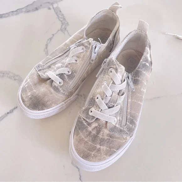 Cat & Jack Sneakers