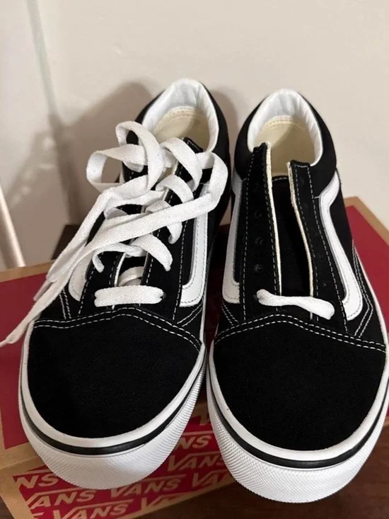 Vans Kids Black and White Low-Top Skate Sneakers