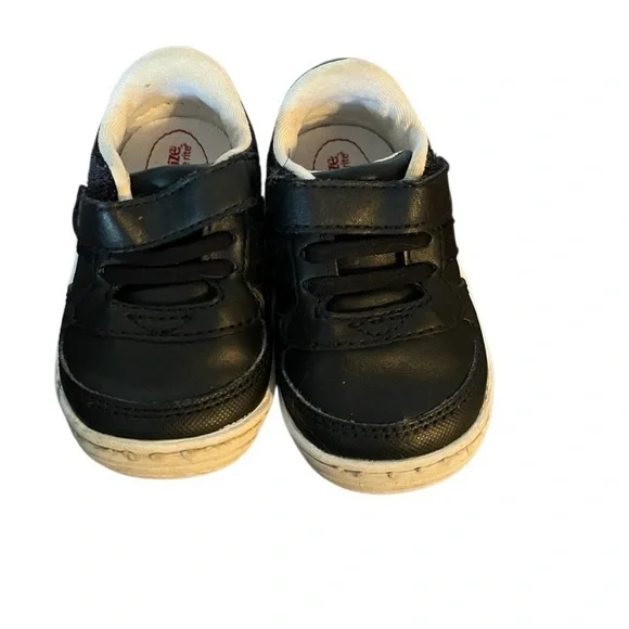 Stride Rite Alec Black Velcro Shoes-Size 4