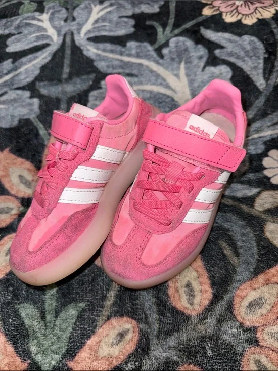 adidas Kids Pink and White Sneakers with Hook-and-Loop Strap