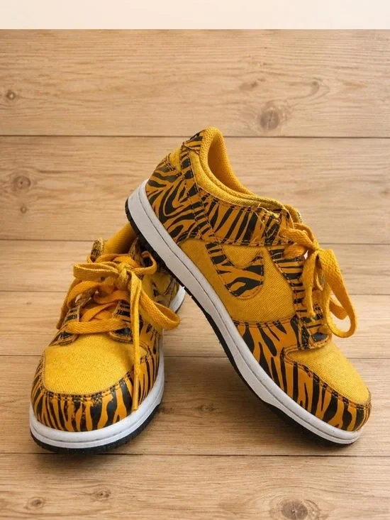 Nike Kids Yellow Tiger Print Lace-Up Sneakers