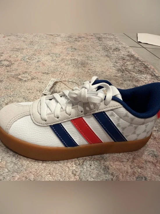 Kids VL Court 2.0 White Sneakers with Blue and Red Stripes