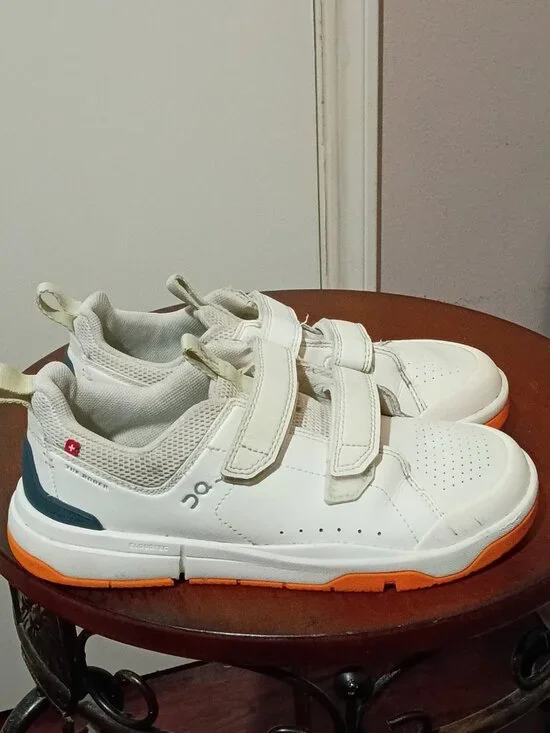 On THE ROGER Kids Ivory Orange Shoes Hook and Loop Kids Size K3