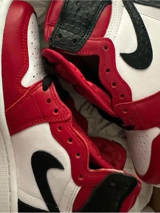 Women's Air Jordan 1 Retro High OG 'Satin Red'  Size 5