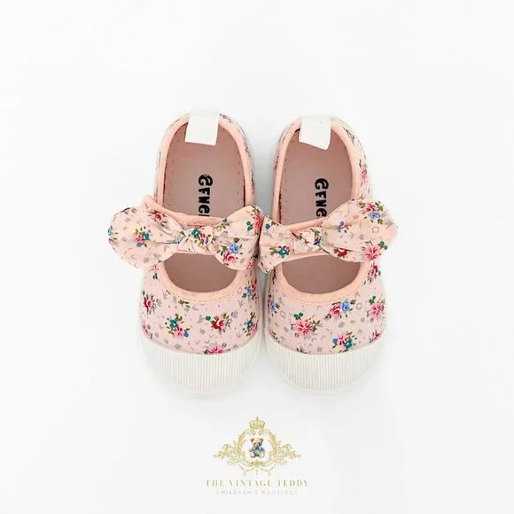 NWT Pretty Girls Sneakers Children's Shoes Cute Kid Shoes Floral Pink Canvas 6.5