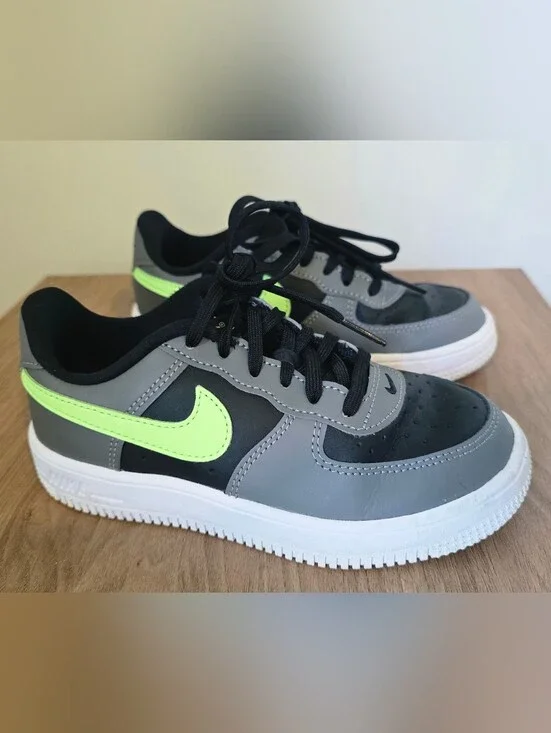 Nike Air Force 1 Low 