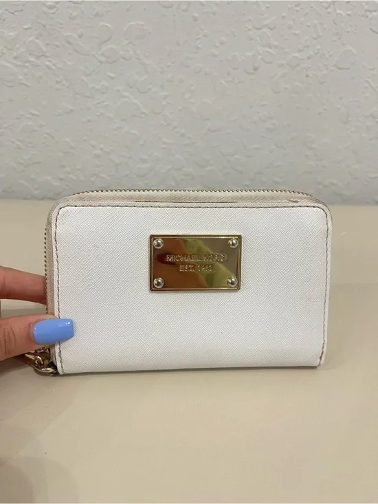 MICHAEL Michael Kors Cream and Gold Zip Around Compact Wallet