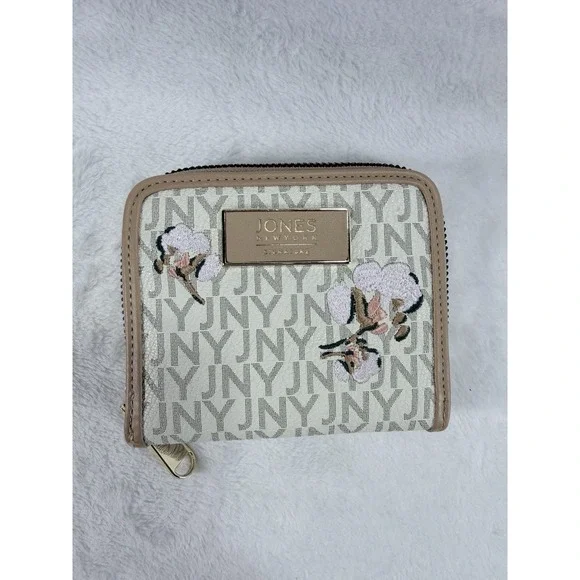 Jones New York Signature Zip Around Wallet Cream JNY Monogram Embroidered Floral