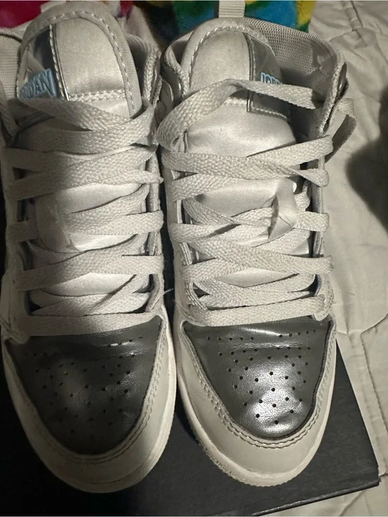 Jordan Kids Silver and Gray High-Top Sneakers