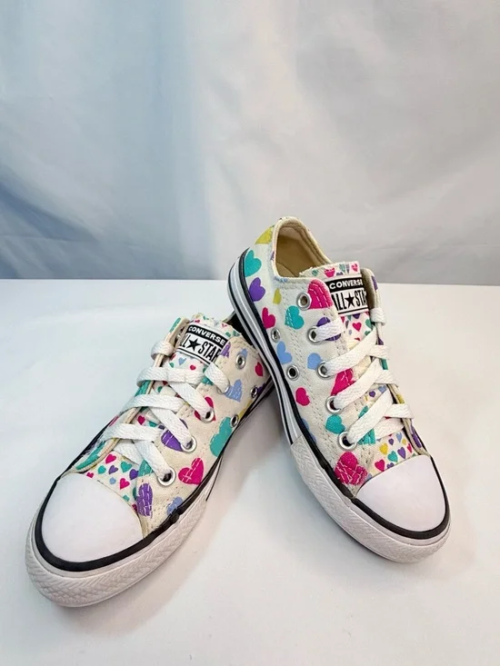 Converse Kids' Girls Size 12 Heart Print Low Top Sneakers - White Multi EUC
