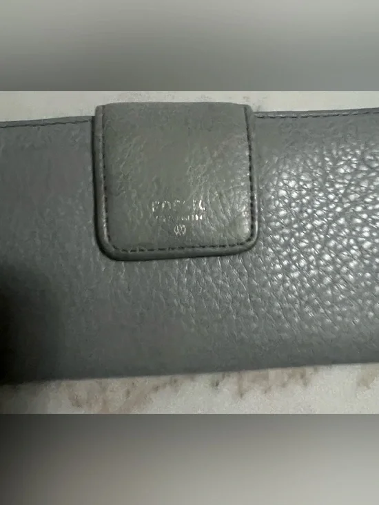 Fossil Pebble-Grain Leather Wallet in Gray