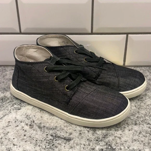 TOMS Kids Youth‎ Size 2 Paseo Mid Sneaker Black Chambray Lace Up Casual Skater
