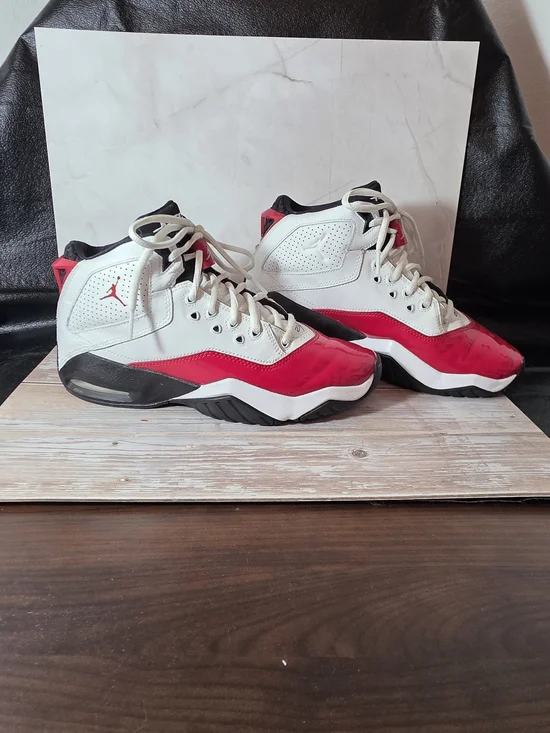 Air Jordan Big Kids Sz 6.5 Basketball Shoes - White & Red