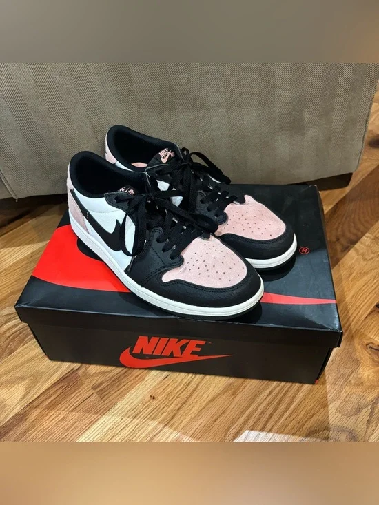Size 10 - Jordan 1 Low OG Bleached Coral CZ0790 061 Black White With Box
