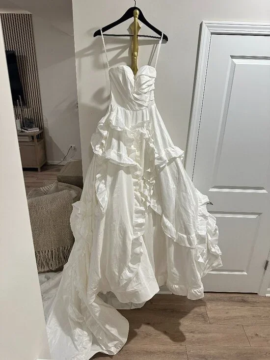 OUMA Anthropologie Alix Strapless Taffeta Ruffle Wedding Gown in Ivory Size US 2