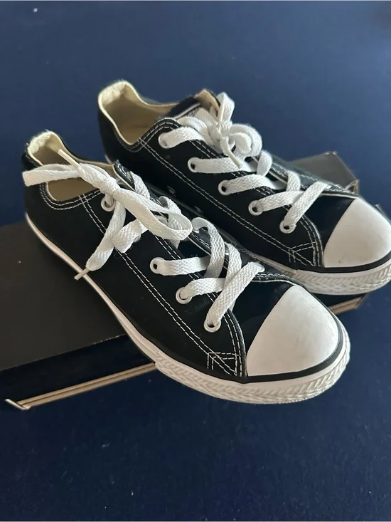 Kids Low-Top Canvas Sneakers in Black and White