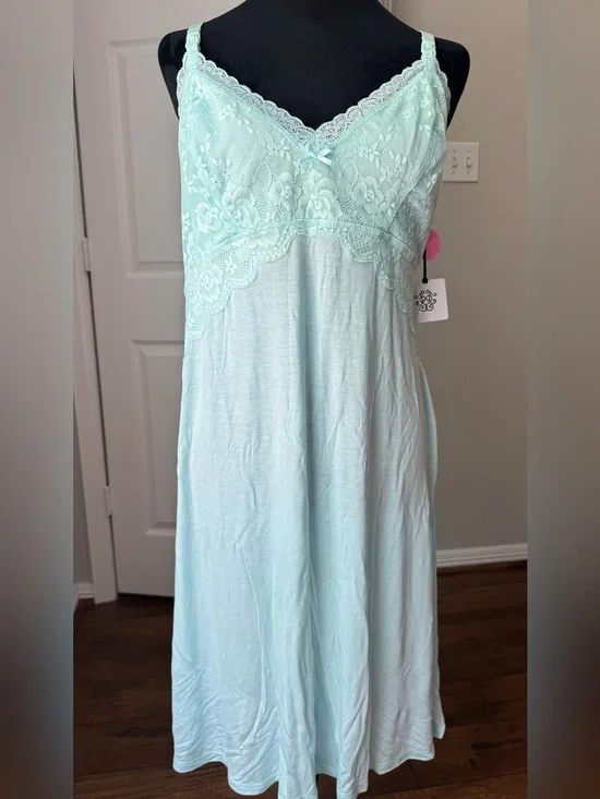 NWT Jessica Simpson Maternity Lace-Trim Sleep Chemise Light Green Mint Large