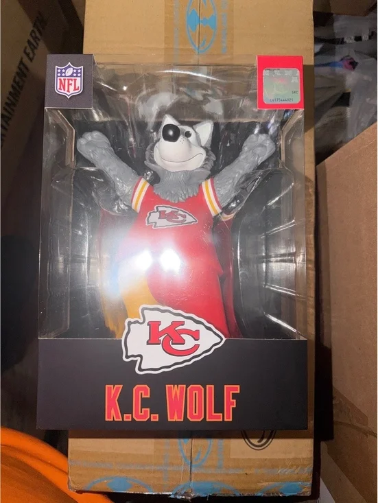 McFarlane Toys K.C. Wolf NFL Collectible Figure