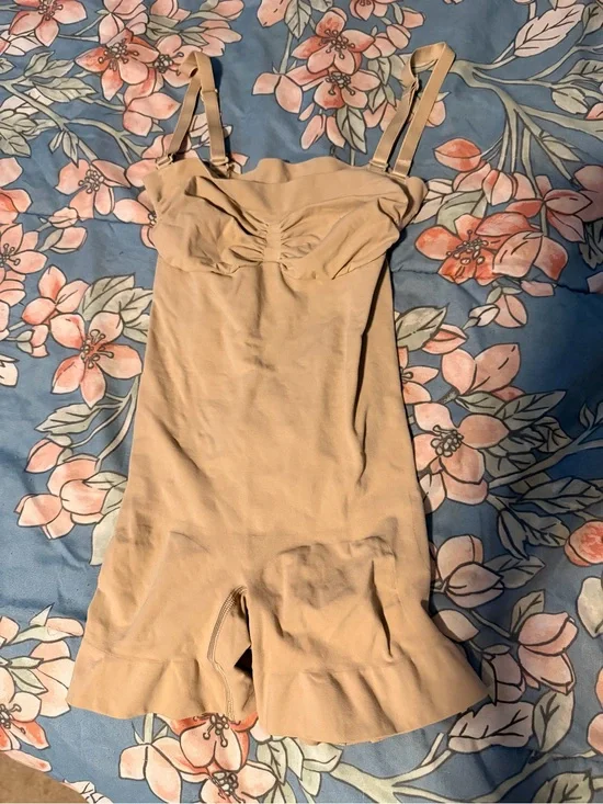 SKIMS Nude Shaping Bodyslip with Adjustable Straps