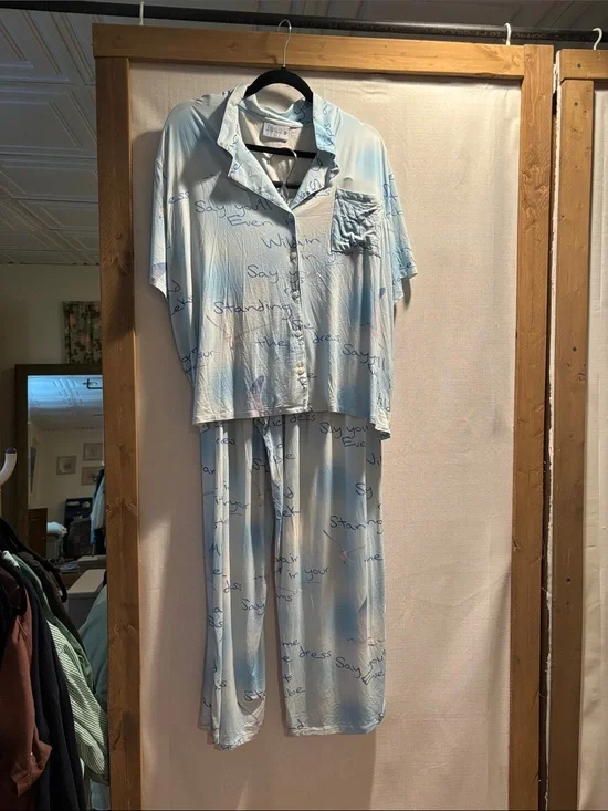 Taylor Swift 1989 Taylor’s Version Wildest Dreams Blue Cloud PJ set