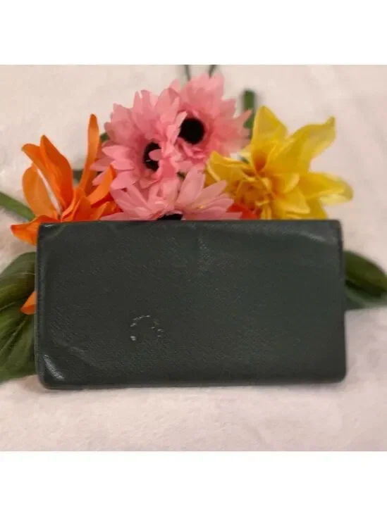 AUTHENTIC MEN'S LOUIS VUITTON BLACK GREEN TAIGA LEATHER PORTE CARTES LONG WALLET