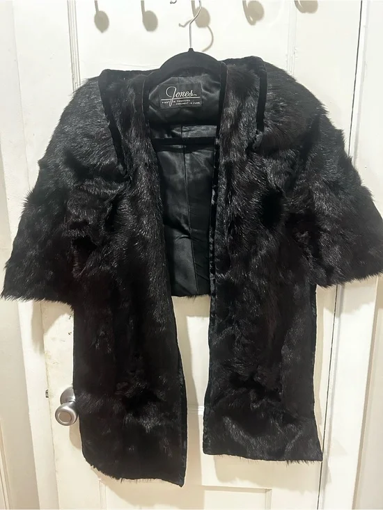 Vintage Jones Black Genuine Fur Stole Cape Wrap Satin Lined Old Hollywood