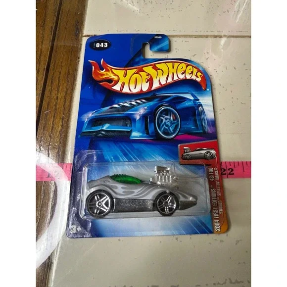 2004 Hot Wheels First Editions 043 Silver Splitting Image Toy‎ Car