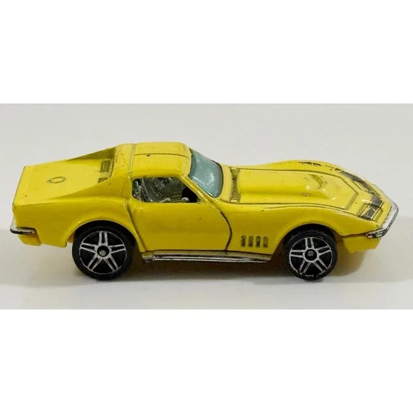 Hot Wheels 69 Corvette 1/64 Yellow Diecast Stingray Muscle Car