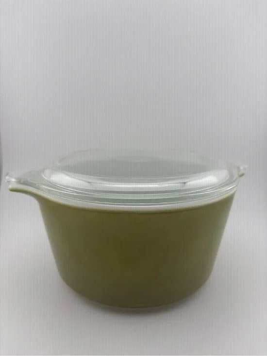 Pyrex Avocado Green Verde Casserole Dish 443 with lid