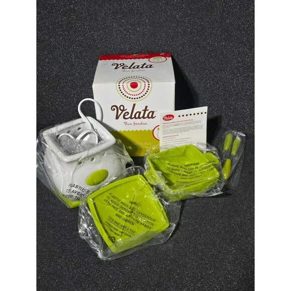 New Scentsy Velata Fun Fondue Warmer Set Green Key Lime Curve Bulb Included
