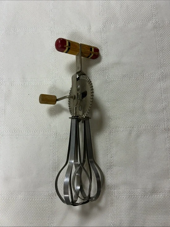 Vintage EKCO A&J high speed hand crank Egg Beater - Red and Wood Handle