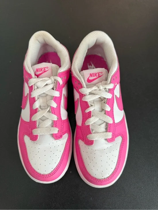 Nike Dunk Kids Low-Top Sneakers in White and Hot Pink Youth 2