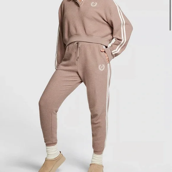 New PINK Reverse Fleece High-Waist‎ Gym Pants