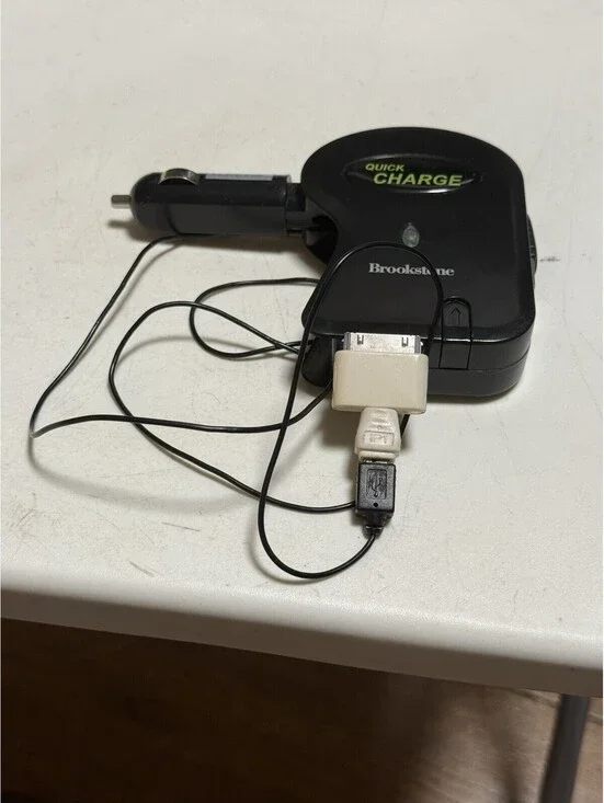 BROOKSTONE Travel QUICK Charger , With Case