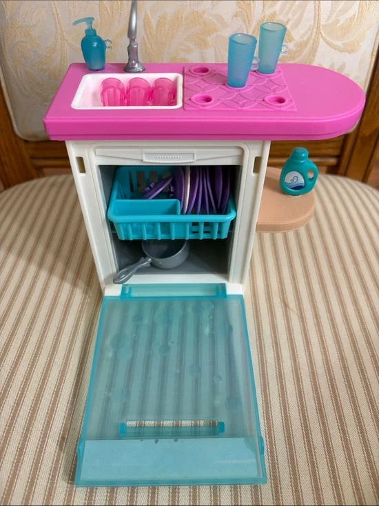 Barbie Indoor Furniture Set with Kitchen Dishwasher (2018)