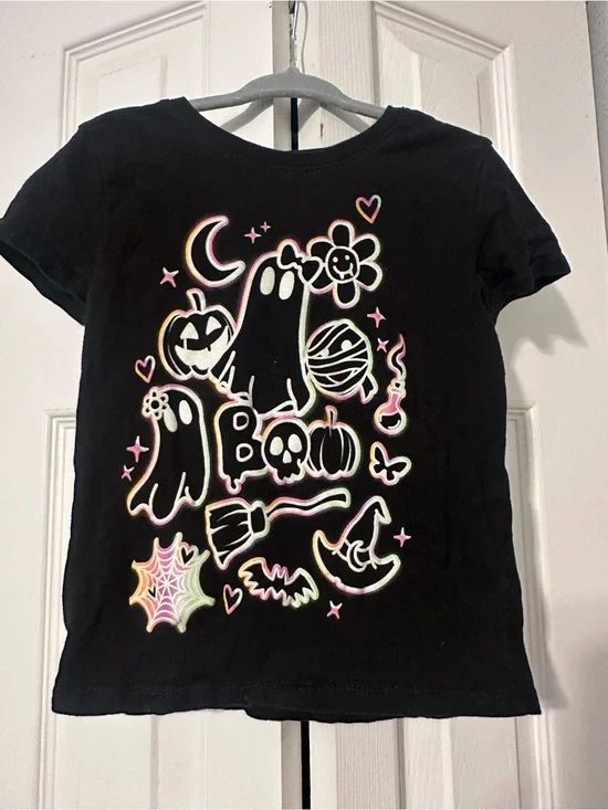 Children’s Place Girls' Black Tee - Cute Ghosts & Pumpkins- Glow in the Dark