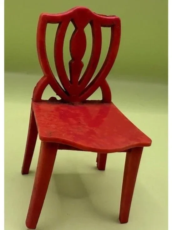 Vintage Dollhouse Miniature Chair Wood Shield Style 1:16 Scale Red  Jaydon