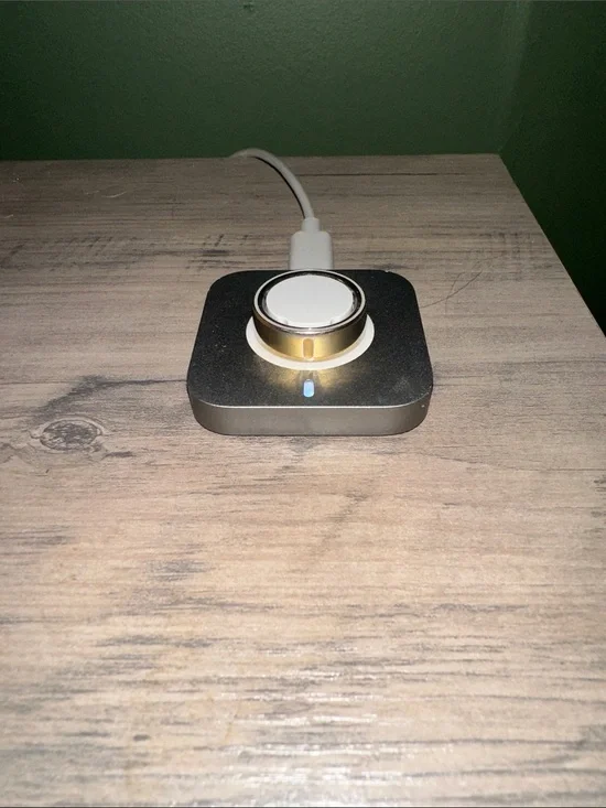 OURA Ring With Magnetic Charging Dock