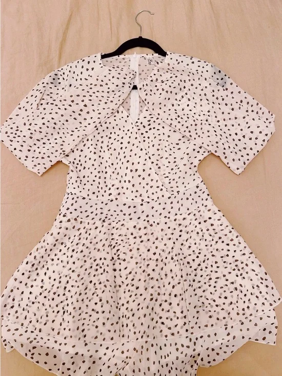 White Polka Dot Short-Sleeve Romper with Flared Skirt